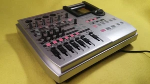 Fostex MR-8HD Digital Multitracker. USB 2.0. USB HOST. MIDI Out. S/PDIF Out. - Bild 1 von 16