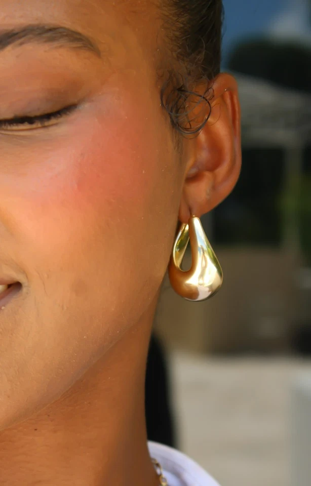 Pendientes aros de oro macizo de 14k hinchados con forma ovalada pendientes de oro real pulidos 26 mm Foto 1 de 4