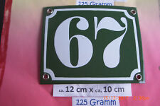 Hausnummer Nr.67 weiße Zahl auf gras - grünem Hintergrund 12 cm x 10 cm Emaille