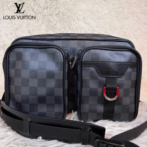 Mensajero utilitario Louis Vuitton Damier rojo grafito N40280 artículo usado de Japón - Imagen 1 de 17