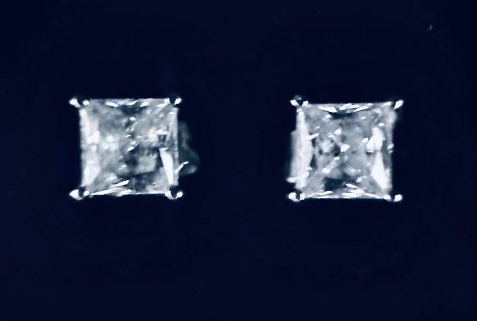 Aretes Diamonique Sterling 2,00 cttw - Diamante simulado de claridad clara Foto 1 de 1