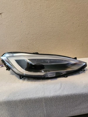 16-20 Tesla Model S (R) Headlight LED - Image 1 of 4