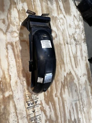 1993 SUZUKI GS500E REAR BACK TAIL UNDERTAIL BATTERY TRAY PLASTIC - Image 1 of 4