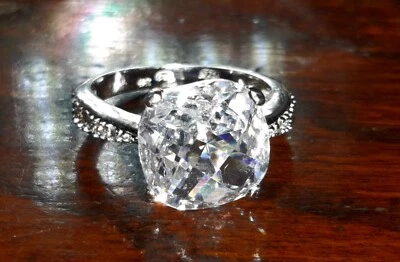 Anello Argento Con Zaffiri Bianchi Vintage - Immagine 1 di 4