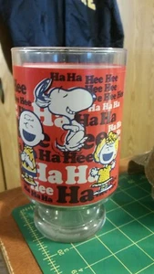 Vidrio pedestal vintage Snoopy Peanuts - Imagen 1 de 2
