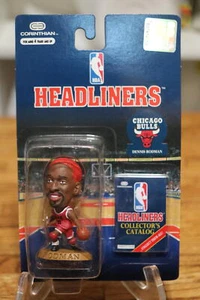Dennis Rodman 1996 NBA Corinthian Headliners Chicago Bulls pelo rojo naranja - Imagen 1 de 2