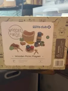 Wonder Wise 29 Pc Wooden Picnic Playset Water Bottle Fruit/Vegetable Set - Picture 1 of 6