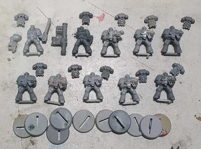 Warhammer 40K Space Marines X 10 Tactical Squad 2nd Edition Plastic OOP - Image 1 of 4
