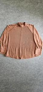 Blusa plisada de trabajo para mujer H&M talla pequeña marrón - Imagen 1 de 15