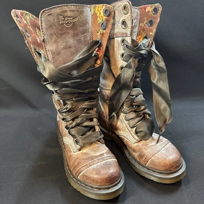 Dr. Martens Talla 37 EU Marrón Triumph Cuero Plegable Floral Bota Satinada Corbatas EXCELENTES Foto 1 de 4