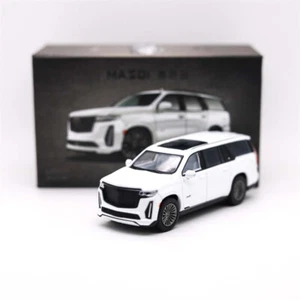 MASDI 1:64 Escalade White Diecast Model Car - Picture 1 of 4