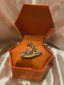 Vintage~~Sweet Gold Tone Curations Pin For The Garden/Flower Lover w/Orange Box - Picture 1 of 10