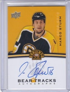 MARCO STURM 2023-24 UPPER DECK BRUINS CENTENNIAL BEAR TRACKS AUTOGRAMM - Bild 1 von 2