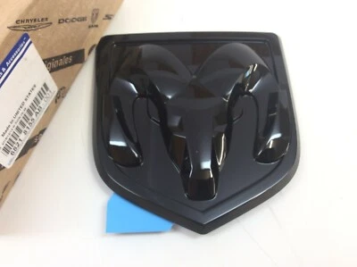 Dodge RAM 1500 2500 3500 RAM 2011-2018 emblema de placa de puerta trasera principal negro nuevo OEM Foto 1 de 3