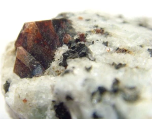 640 Carat Zircon crystal mineral specimen in matrix mother rock healer 53320 - Picture 1 of 7