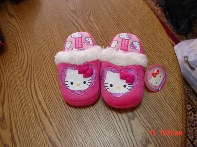 Chinelos Hello Kitty Scuff LEIA AS MEDIDAS!! - Imagem 1 de 3
