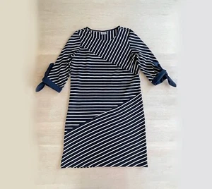 Vestido marino a rayas azules y blancas de Vero Moda, talla M - Imagen 1 de 7