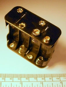 Halter Von Batteries für 8 Aa (UM-3) - Anschlüsse Links Vorbau - Schwarz - Bild 1 von 3