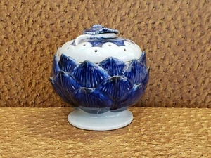  Old Chinese Porcelain Blue&White  Lotus Incense Burner - Picture 1 of 6