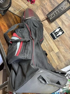 BagBoy Travel Cover Black & Red, ONE FLAW - Picture 1 of 18