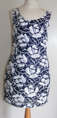 Vintage 1960s shift wiggle dress blue linen white raffia embroidery size 12 UK - Image 1 of 4