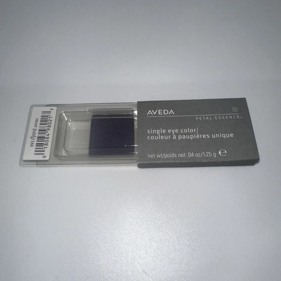 Aveda Petal Essence Single Eye color 991 Fjord Eyeshadow - Image 1 of 1