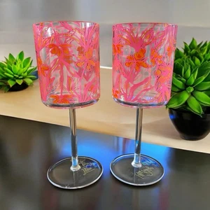 Juego de 2 copas de vino Lilly Pulitzer acrílico tallo largo resort blancas nuevas sin caja - Imagen 1 de 3