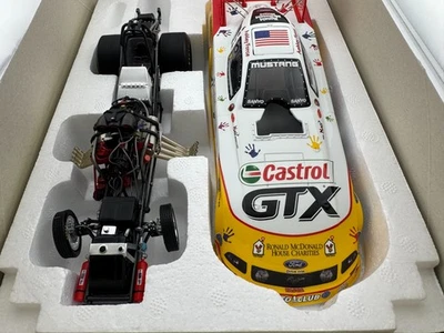 Action Ashley Force Ronald McDonald House 亲笔签名野马 NHRA 有趣的汽车 — 第 1/4 张图片