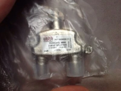 Nuevo divisor bidireccional PCT Genesys Mini PCT-NGN2M-2S Foto 1 de 4