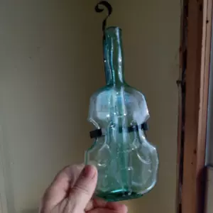 PRETTY AQUA 9 3/4" VIOLIN FIGURAL BOTTLE HAND BLOWN VIOBOT WITH METAL HANGER - Picture 1 of 9