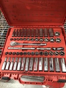 Milwaukee 48-22-9008 Socket And Ratchet - Set of 56 Pieces. Red - Picture 1 of 2
