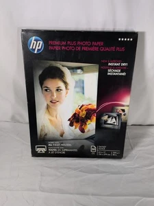 Papier fotograficzny HP Premium Plus 80 funtów. Błyszczący 8-1/2 x 11 50 arkuszy/opakowanie CR664A - Zdjęcie 1 z 2