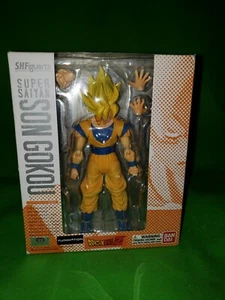 Bandai Tamashii Nations SH Figuarts Dragon Ball Z SUPER SAIYAN GOKU Figure - Picture 1 of 8