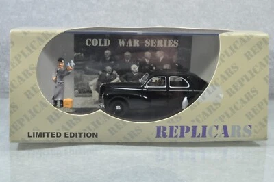 Replica BC307 (di IXO) ""Serie Guerra Fredda"" CWS04 1:43 Peugeot 203 Sdece - Immagine 1 di 4