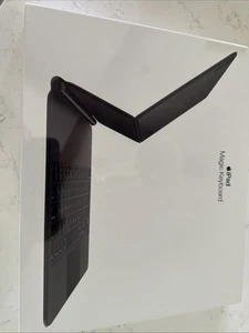 Apple Magic iPad Keyboard For iPad Pro 12.9" (3rd, 4th, 5th and 6th Generation) - Photo 1/2