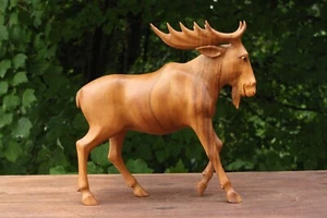 Estatuilla de alce tallada a mano de madera escultura arte acento ciervo hecha a mano - Imagen 1 de 6