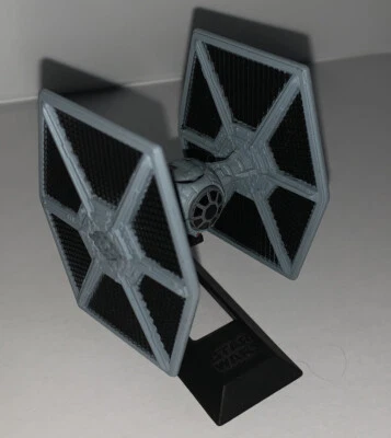 Star Wars Tie Fighter Die-cast # B3826 aprox. 2 pulgadas de alto con soporte Foto 1 de 4