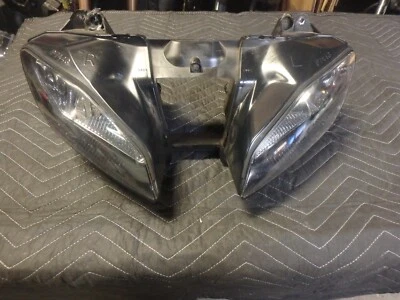 YAMAHA R6 08-16 CONJUNTO DE FAROS DE RECAMBIO, DAÑADO, SOLO PARA REPUESTOS Foto 1 de 4