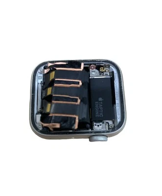 Apple Watch Serie 4 40 Mm Caja Plateada LTE NO LCD AS IS - Imagen 1 de 2