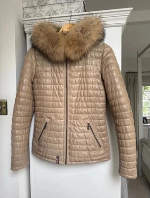 Veste en cuir femme Oakwood avec bordure en fourrure amovible. Taille S  - Photo 1/4