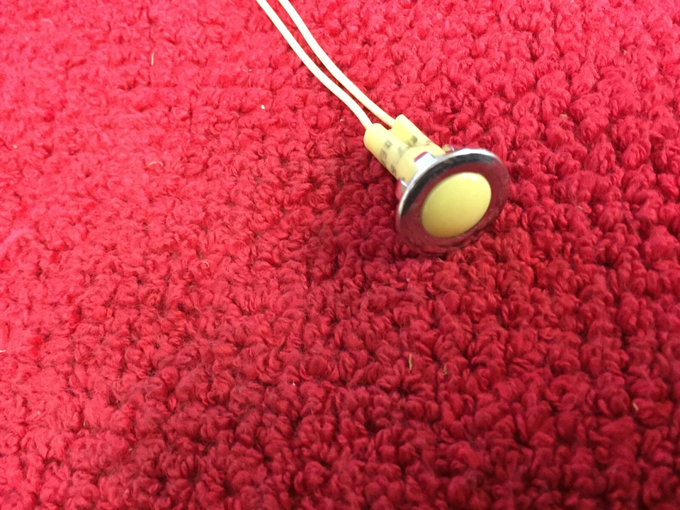 ПРОМЫШЛЕННЫЕ УСТРОЙСТВА B2990P7 ЖЕЛТАЯ ИНДИКАТОРНАЯ ЛАМПА 6 В - Изображение 1 из 1