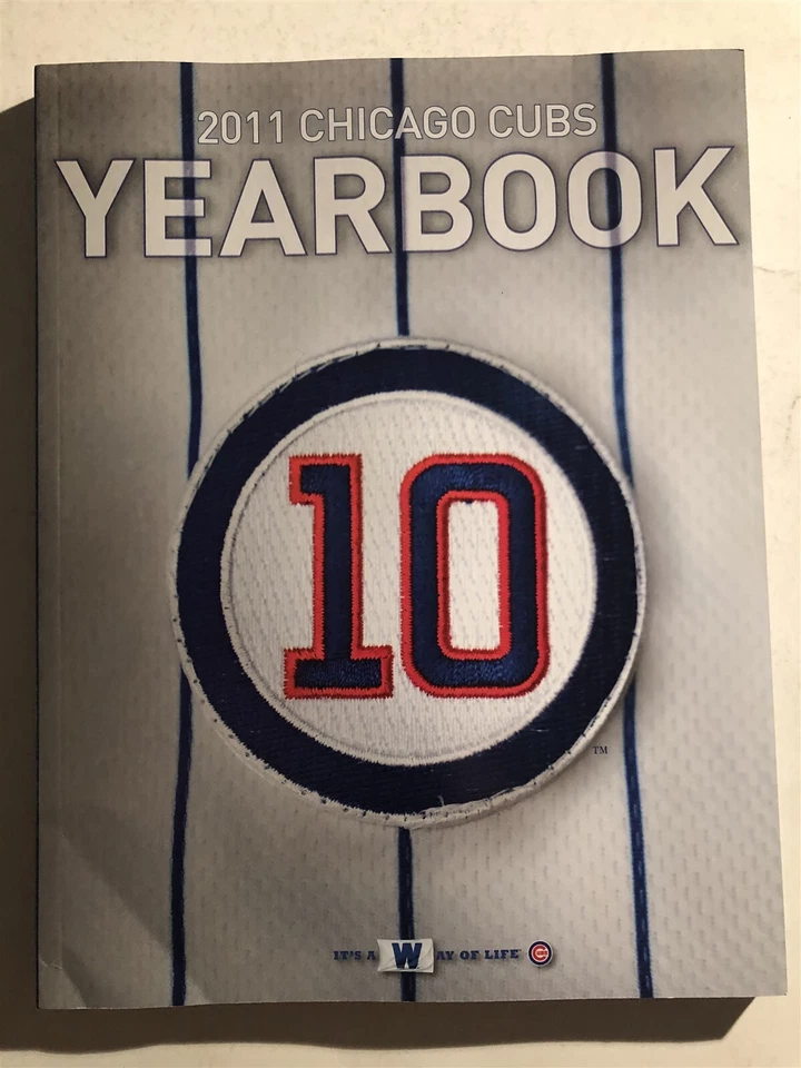 2011 CHICAGO CUBS Yearbook RYNE DEMPSTER Aramis RAMIREZ Soriano CASTRO Garza  - Image 1 of 1
