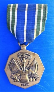 USA Vintage 1775 Military Achievement Medal - Imagen 1 de 5