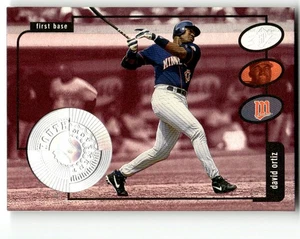 1998 SPx Finite SPECTRUM #182 David Ortiz Refractor RARE ROOKIE PARALLEL /1250 - Bild 1 von 2