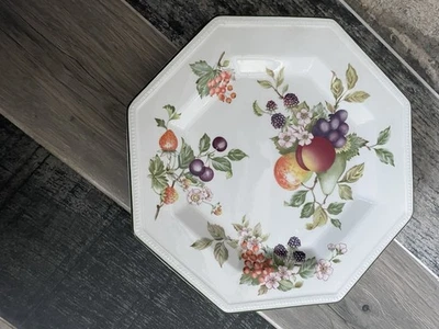 JOHNSON BROTHERS FRESH FRUIT SET OF 4 DINNER PLATES PLATE 10" EXCELLENT COND. - Image 1 of 4