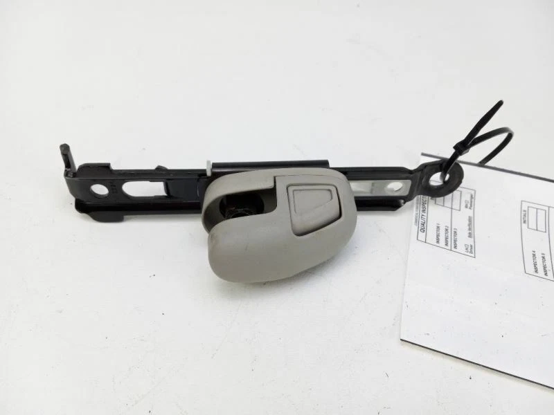 Dodge Grand Caravan 2008 ajustador de cinturón de seguridad delantero derecho 29489 Foto 1 de 4