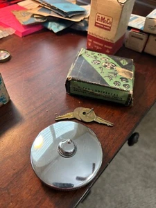 FORD LINCOLN MERCURY HUDSON ZEPHYR Locking Gas Cap 1932-48 PASS USA VINTAGE - Picture 1 of 6