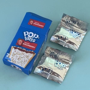 Miniverse Real Brands Strawberry Pop Tarts (VERSIEGELTE VERPACKUNG) - Bild 1 von 2