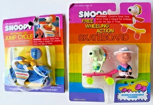 SNOOPY CHARLIE BROWN NEW/OLD STOCK FIGURES/VEHICLES/MOTORCYCLE/SKATEBOARD - Picture 1 of 2
