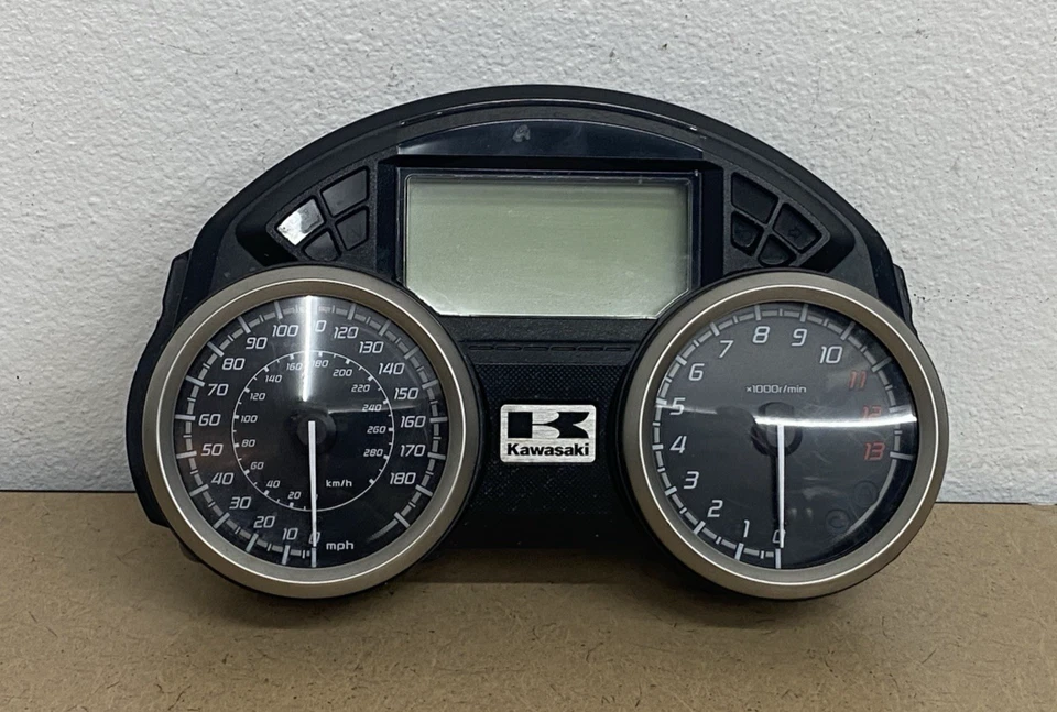 Velocímetro velocímetro Kawasaki Ninja ZX14R 2014 12-23 18 k Foto 1 de 4
